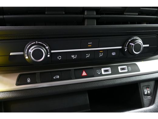 Opel Vivaro 2.0 DIESEL 145PK L3H1 / CAMERA / STOEL-STUURVERWARMING / 3-ZITS / BETIMMERING / NAVI / AIRCO / LE... ActivLease financial lease
