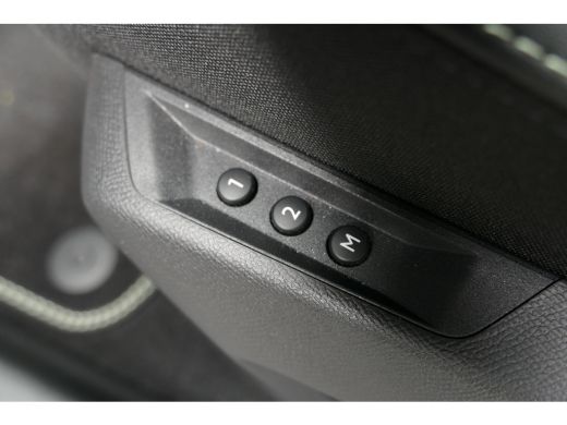 Peugeot 3008 1.2 HYBRID 145PK GT AUTOMAAT / ALCANTARA / CAMERA / 19"LMV / KEYLESS / FULL-LED / STOELVERWARMING... ActivLease financial lease