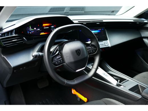 Peugeot 308 SW 1.6 PLUG-IN HYBRID 180PK ACTIVE PACK / AFN. TREKHAAK / SOH 99% / 17" LMV / LED / NAVI / CLIMA ... ActivLease financial lease