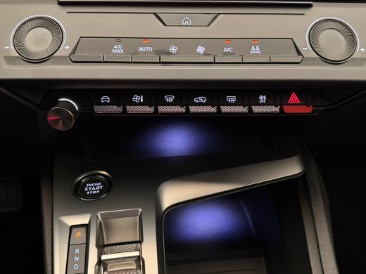Peugeot 308 SW 1.6 PLUG-IN HYBRID 180PK ACTIVE PACK / AFN. TREKHAAK / SOH 99% / 17" LMV / LED / NAVI / CLIMA ... ActivLease financial lease