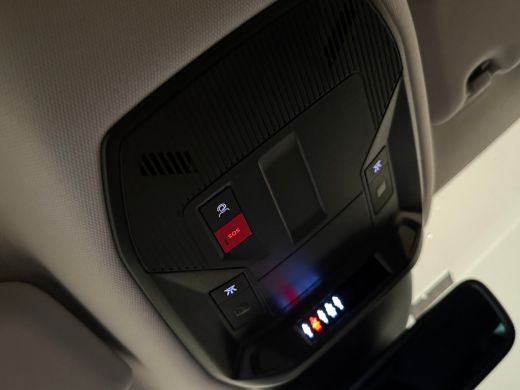 Peugeot 308 SW 1.6 PLUG-IN HYBRID 180PK ACTIVE PACK / AFN. TREKHAAK / SOH 99% / 17" LMV / LED / NAVI / CLIMA ... ActivLease financial lease
