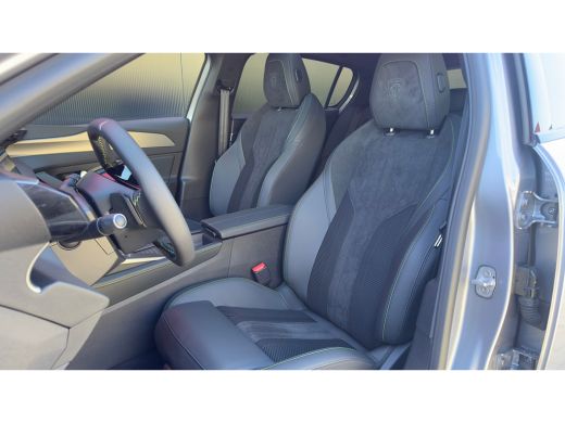 Peugeot e-308 GT | Bekleding Alcantara/kunstleder | Driver Sport Pack | Elektrische parkeerrem ActivLease financial lease