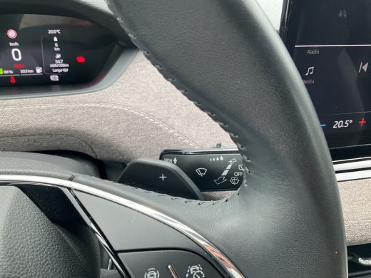 Skoda Enyaq iV 60 SOH 94.6% First Edition Adapt.Cruise Camera Carplay Stoel/Stuurverw. Sportline ActivLease financial lease