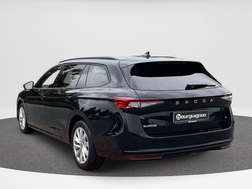 Skoda Superb Combi 1.5 TSI PHEV Selection | 204PK | Trekhaak | A.camera | Clima | ActivLease financial lease