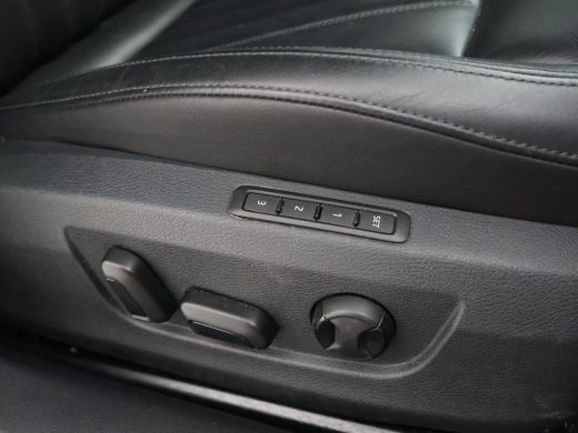 Skoda Superb Combi 2.0 TDI 150 PK DSG AUT. *BTW* + PANORAMA | LEDER | CANTON | LED | MEMORY ActivLease financial lease