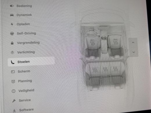 Tesla Model Y Long Range AWD 75 kWh SOH 94,9% / Autopilot / 3 Fase / Panorama / Stoelverwarming / Memory / Dode... ActivLease financial lease