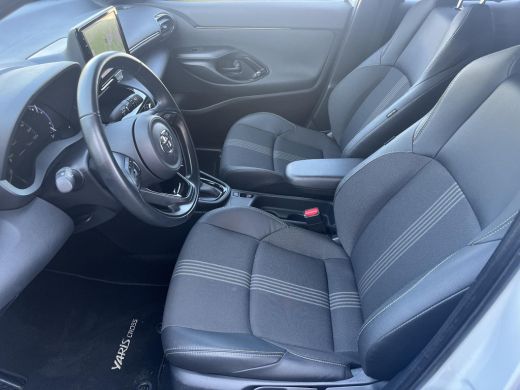 Toyota Yaris Cross 1.5 Hybrid Adventure | Stoelverwarming | Carplay | Parkeersensoren | Treeplanken | LED koplampen | ActivLease financial lease