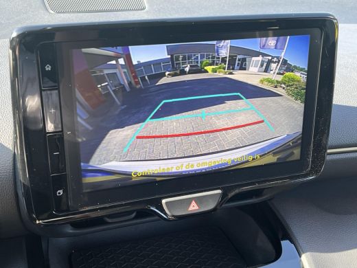 Toyota Yaris Cross 1.5 Hybrid Adventure | Stoelverwarming | Carplay | Parkeersensoren | Treeplanken | LED koplampen | ActivLease financial lease