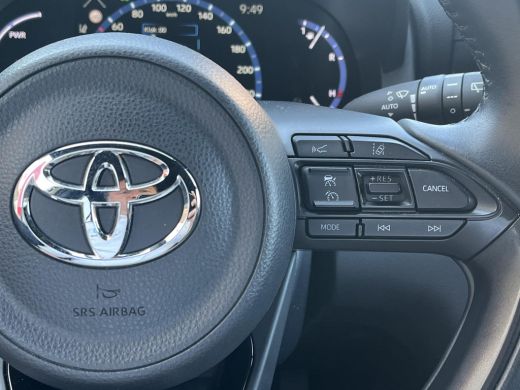 Toyota Yaris Cross 1.5 Hybrid Adventure | Stoelverwarming | Carplay | Parkeersensoren | Treeplanken | LED koplampen | ActivLease financial lease