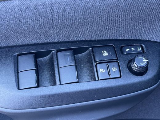 Toyota Yaris Cross 1.5 Hybrid Adventure | Stoelverwarming | Carplay | Parkeersensoren | Treeplanken | LED koplampen | ActivLease financial lease