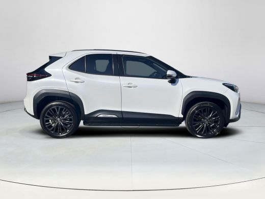 Toyota Yaris Cross 1.5 Hybrid Adventure | Stoelverwarming | Carplay | Parkeersensoren | Treeplanken | LED koplampen | ActivLease financial lease