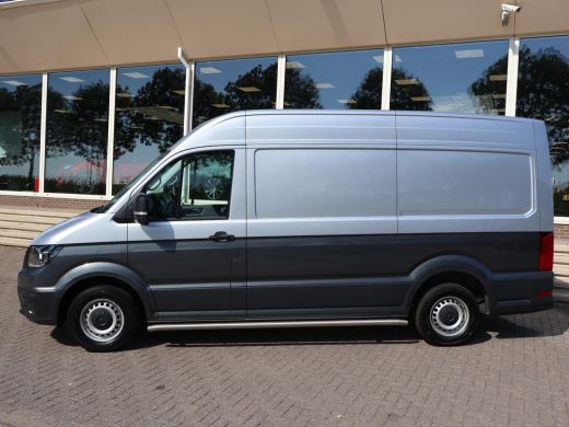 Volkswagen Crafter 35 2.0 TDI 140 PK L3H3 TWO-TONE + 3000 KG TREKHAAK | APPLE CARPLAY | CRUISE | SIDEBARS | NAVIGATIE ActivLease financial lease