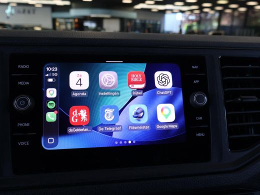 Volkswagen Crafter 35 2.0 TDI 140 PK L3H3 TWO-TONE + 3000 KG TREKHAAK | APPLE CARPLAY | CRUISE | SIDEBARS | NAVIGATIE ActivLease financial lease