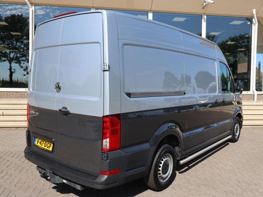Volkswagen Crafter 35 2.0 TDI 140 PK L3H3 TWO-TONE + 3000 KG TREKHAAK | APPLE CARPLAY | CRUISE | SIDEBARS | NAVIGATIE ActivLease financial lease