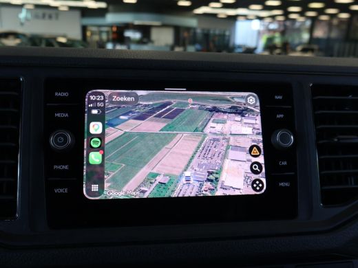 Volkswagen Crafter 35 2.0 TDI 140 PK L3H3 TWO-TONE + 3000 KG TREKHAAK | APPLE CARPLAY | CRUISE | SIDEBARS | NAVIGATIE ActivLease financial lease