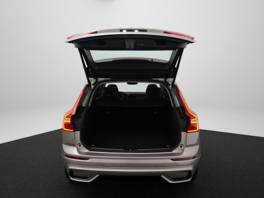 Volvo  XC60 T6 Recharge AWD Plus Dark | Panoramadak | 360&deg; Camera | Trekhaak | All Season | Leder | Keyless ActivLease financial lease
