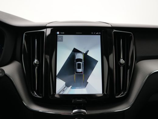 Volvo  XC60 T6 Recharge AWD Plus Dark | Panoramadak | 360&deg; Camera | Trekhaak | All Season | Leder | Keyless ActivLease financial lease