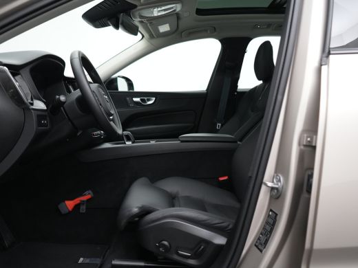 Volvo  XC60 T6 Recharge AWD Plus Dark | Panoramadak | 360&deg; Camera | Trekhaak | All Season | Leder | Keyless ActivLease financial lease