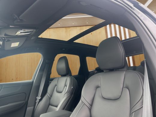 Volvo  XC60 T8 Plug-in hybrid AWD Ultra Dark | Heico bodykit + Uitlaat systeem | Spoorverbreder | 22 Inch | B... ActivLease financial lease