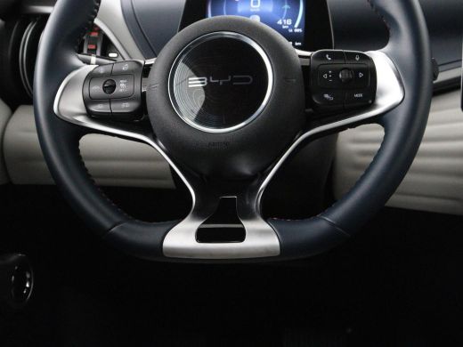 BYD ATTO 3 Comfort 60 kWh | Warmtepomp | 92.5% SOH | 3-Fase | Panoramadak | Adaptive cruise | 360 camera | D... ActivLease financial lease