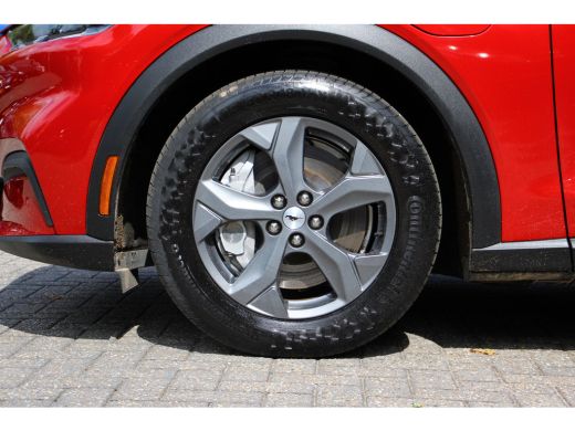 Ford Mustang Mach-E Mach-E RWD 75 kWh | NL-AUTO! | 1E EIGENAAR! | ADAPTIVE CRUISE | WINTERPACK | CAMERA | LEDER | PAR... ActivLease financial lease