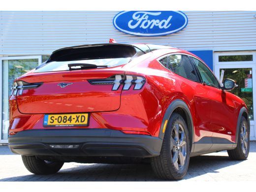 Ford Mustang Mach-E Mach-E RWD 75 kWh | NL-AUTO! | 1E EIGENAAR! | ADAPTIVE CRUISE | WINTERPACK | CAMERA | LEDER | PAR... ActivLease financial lease