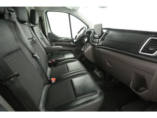 Ford Transit Custom 2.0 TDCI L1H1 Sport 185PK | Automaat | Airco | Cruise | Camera | Carplay | 3 Zits | 2xSchuifdeur ... ActivLease financial lease