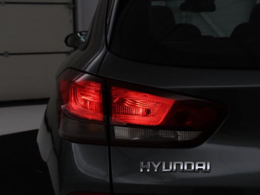 Hyundai i30 1.0 T-GDi MHEV Comfort Smart | Keyless | Navigatie | Adaptive cruise control | Carplay | Climate ... ActivLease financial lease