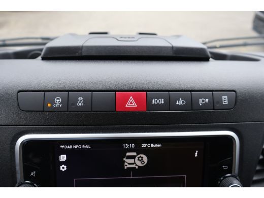Iveco Daily 40C16 3.0 Hi-matic Bakwagen met Laadklep 1000kg ActivLease financial lease