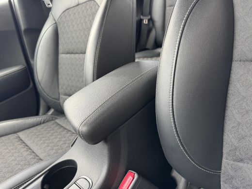 Kia Niro 1.6 GDi Hybrid DynamicLine NL-AUTO | CAMERA | LEDER | ActivLease financial lease