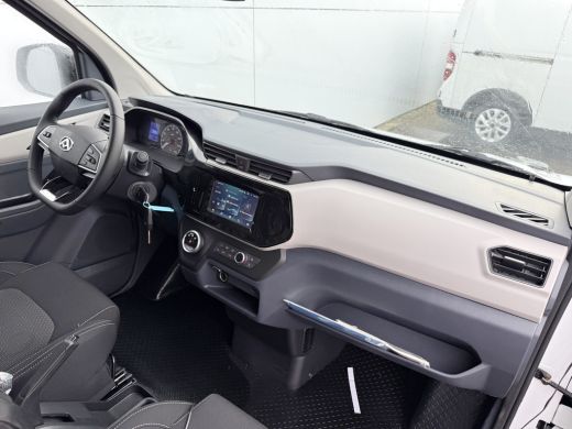 Maxus eDeliver3 50 kWh 122PK Nieuw! L1 SWB Elektrisch 50kWh 227km WLTP Carplay Touchscreen scherm Camera Parkeers... ActivLease financial lease