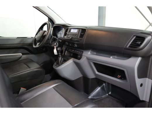 Opel Vivaro 2.0 CDTI L3H1 LANG IMPERIAAL 2500 KG TREKHAAK ActivLease financial lease
