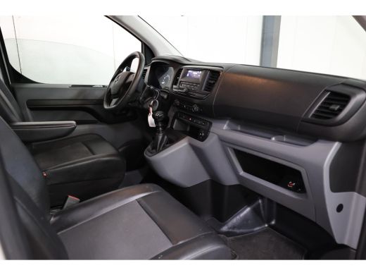 Opel Vivaro 2.0 CDTI L3H1 LANG IMPERIAAL 2500 KG TREKHAAK ActivLease financial lease