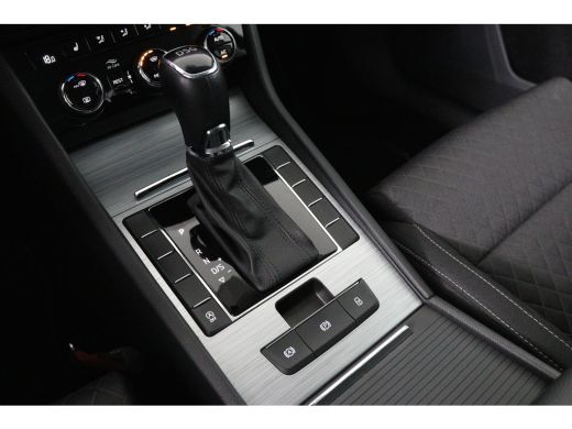 Skoda Superb Combi 1.5 TSI ACT Business Edition | Dealer Onderhouden! | Trekhaak | LED | Memory Zetel | Cruise... ActivLease financial lease