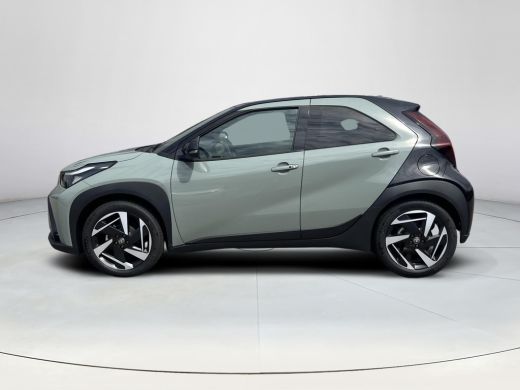 Toyota Aygo Hybrid 115 envy ActivLease financial lease