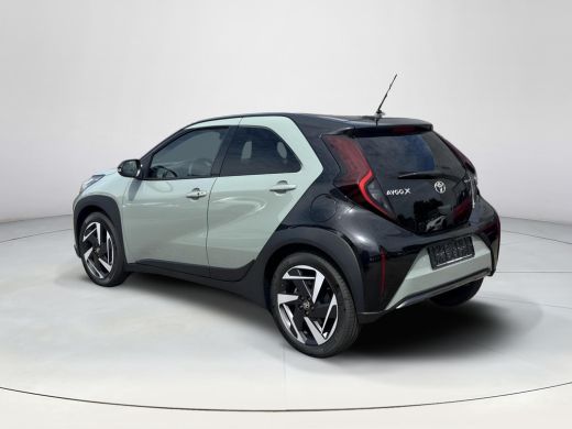 Toyota Aygo Hybrid 115 envy ActivLease financial lease