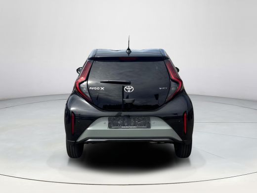 Toyota Aygo Hybrid 115 envy ActivLease financial lease