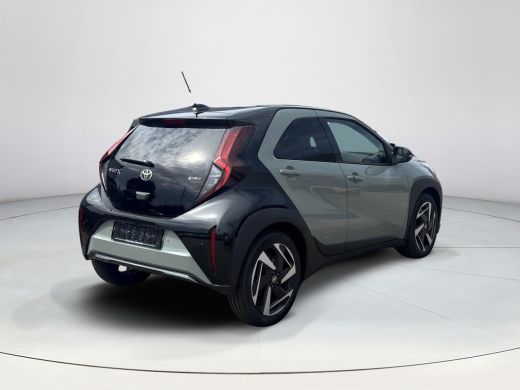 Toyota Aygo Hybrid 115 envy ActivLease financial lease