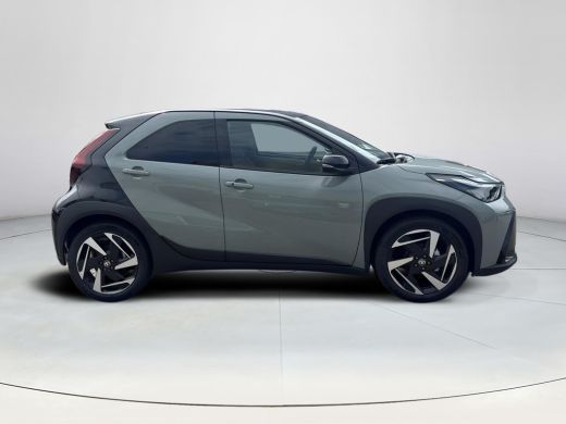 Toyota Aygo Hybrid 115 envy ActivLease financial lease