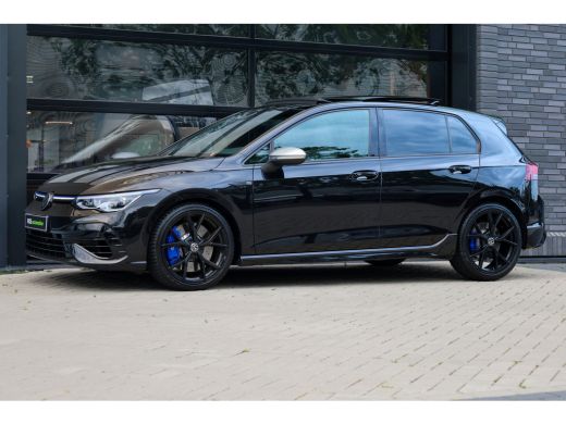 Volkswagen Golf 2.0 TSI R 4Motion | BTW | PANO | AKRAPOVIC | DODE HOEK | STUURVERW | IQ-LIGHT | ActivLease financial lease