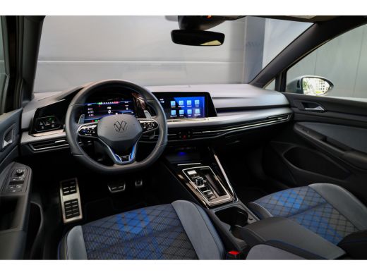 Volkswagen Golf 2.0 TSI R 4Motion | BTW | PANO | AKRAPOVIC | DODE HOEK | STUURVERW | IQ-LIGHT | ActivLease financial lease