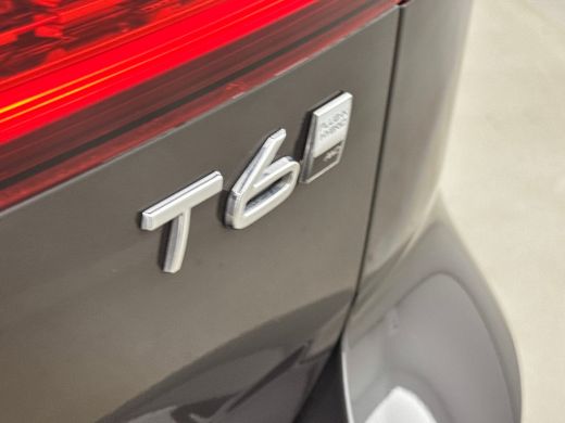 Volvo  V60 T6 Recharge Ultra Dark | 19" | Trekhaak | 360 Camera | Getint Glas | Elektr. verst. Sportstoelen ... ActivLease financial lease