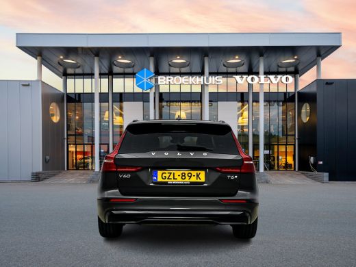 Volvo  V60 T6 Recharge Ultra Dark | 19" | Trekhaak | 360 Camera | Getint Glas | Elektr. verst. Sportstoelen ... ActivLease financial lease
