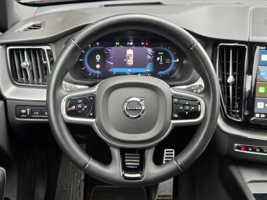 Volvo  XC60 2.0 T6 Plug-in hybrid AWD R-Design | Trekhaak | 360 Cam | Pano | Head-up | Harman/Kardon | Memory ActivLease financial lease