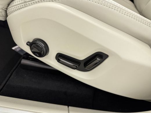 Volvo  XC60 T8 Recharge Ultra Dark Executive Edition | 22" | Luchtvering | Gelaagd Glas | Geventileerd Nappa ... ActivLease financial lease