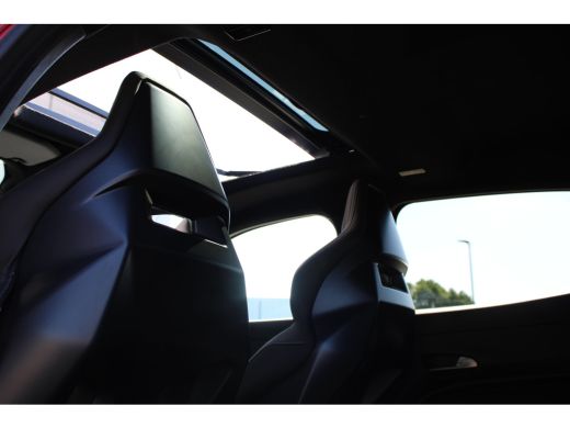 Alfa Romeo Junior Elettrica Veloce 280pk 54 kWh | Nieuwprijs &euro;55.000,- | Panorama/schuifdak | Sabelt sportstoelen |... ActivLease financial lease