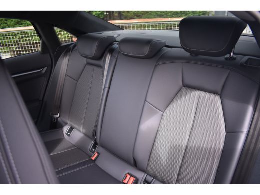 Audi A3 Limousine 30 TFSI S edition 110PK S-Tronic | Sportonderstel | Elektrische bestuurdersstoel | Prem... ActivLease financial lease