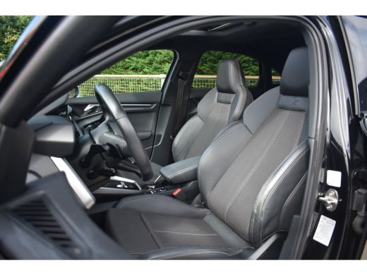 Audi A3 Limousine 30 TFSI S edition 110PK S-Tronic | Sportonderstel | Elektrische bestuurdersstoel | Prem... ActivLease financial lease