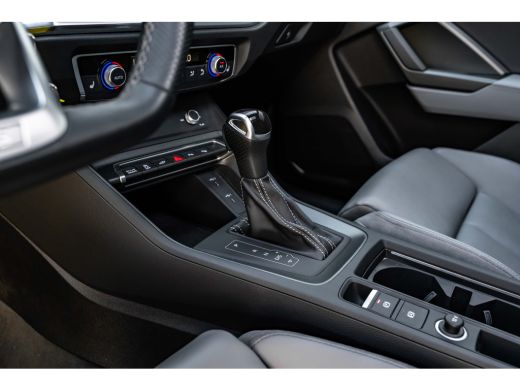Audi Q3 45 TFSI e S Edition 245 PK | Panoramadak | Trekhaak | Adaptief demping systeem | Geheugenstoelen ActivLease financial lease