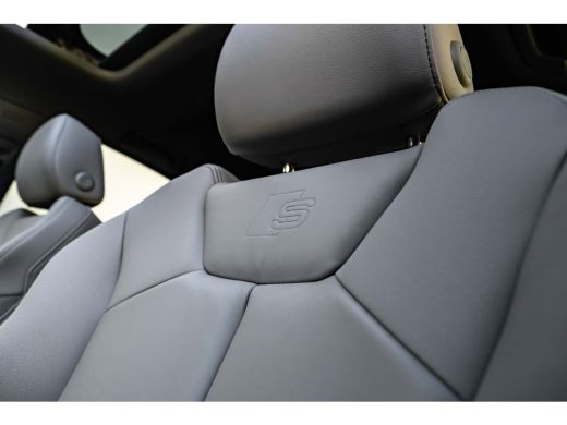 Audi Q3 45 TFSI e S Edition 245 PK | Panoramadak | Trekhaak | Adaptief demping systeem | Geheugenstoelen ActivLease financial lease